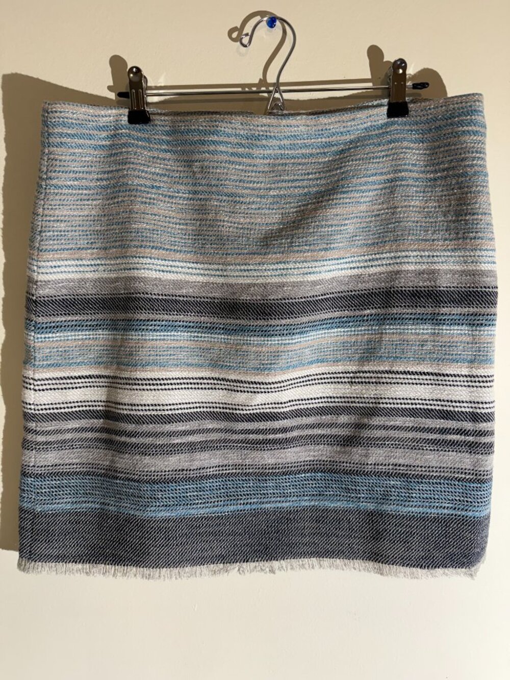 LOFT Ann Taylor Blue Grey Striped Tweed Fringed Hem Pencil Skirt | Size 16